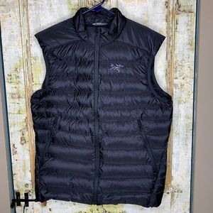 Arcteryx men’s down puffer vest size medium black